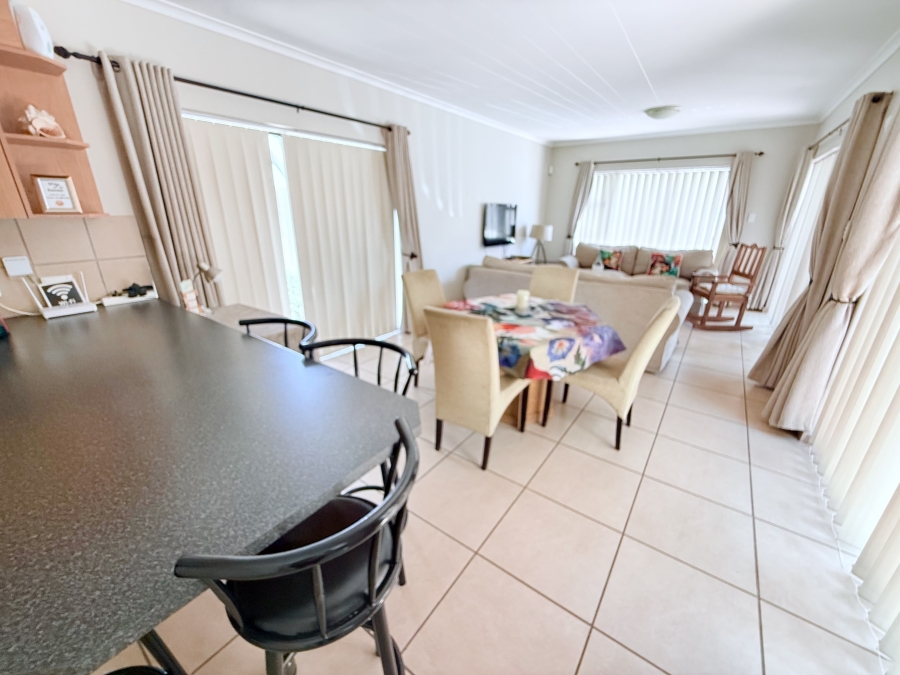 2 Bedroom Property for Sale in Helios Place Western Cape